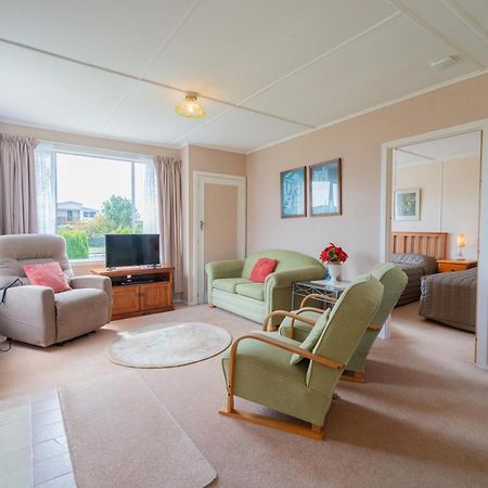 Rustlein Cottage - Te Anau Holiday Home エクステリア 写真