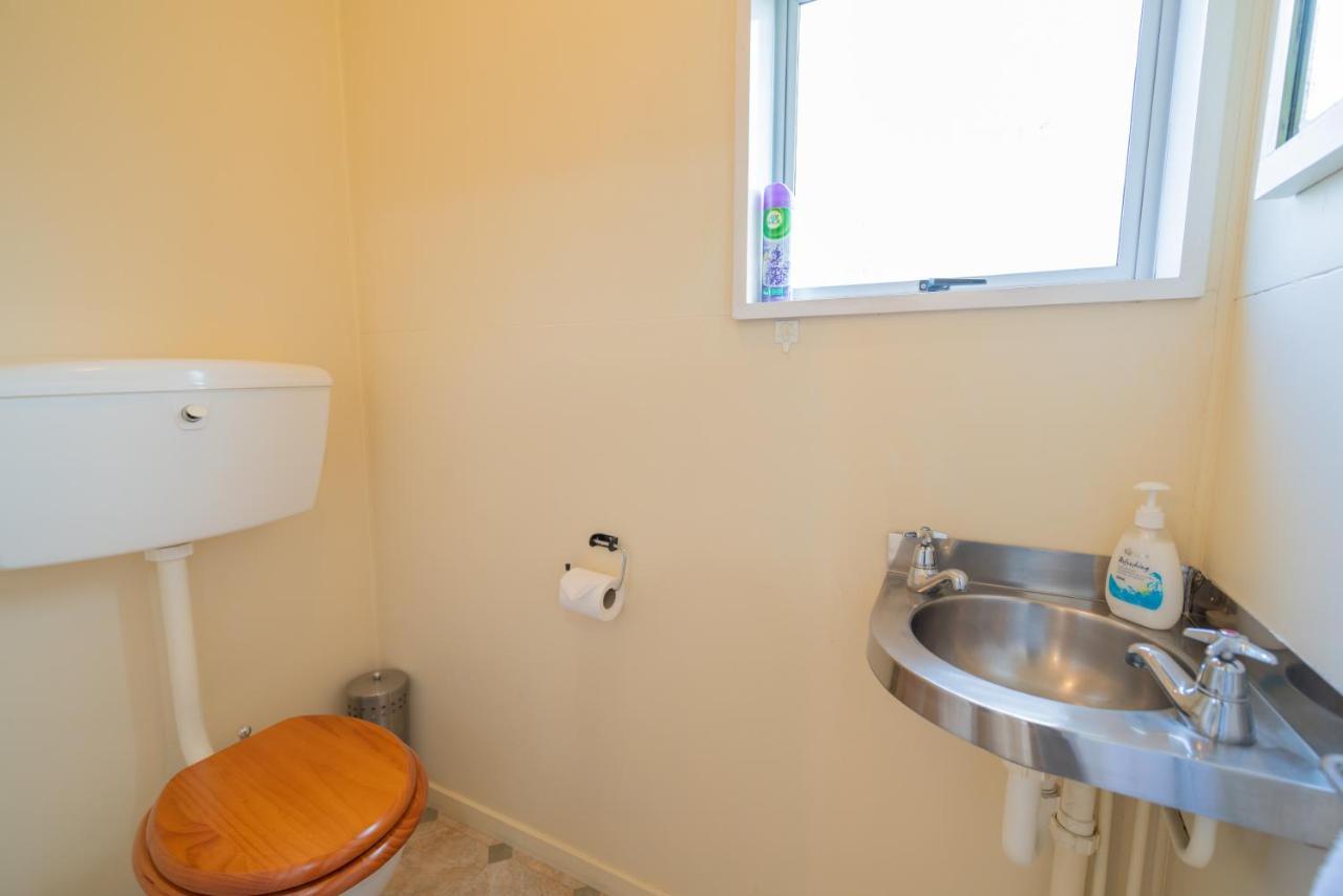Rustlein Cottage - Te Anau Holiday Home エクステリア 写真