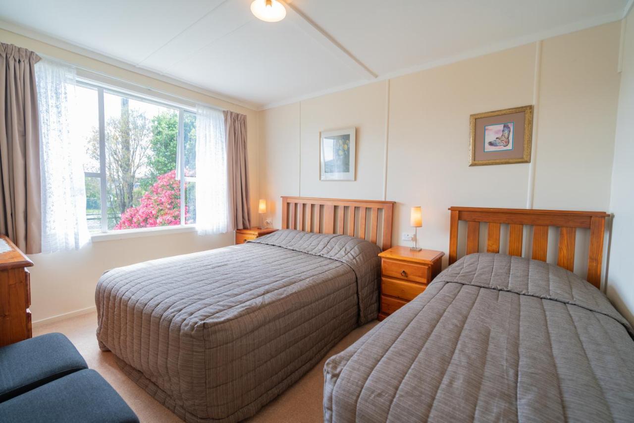 Rustlein Cottage - Te Anau Holiday Home エクステリア 写真