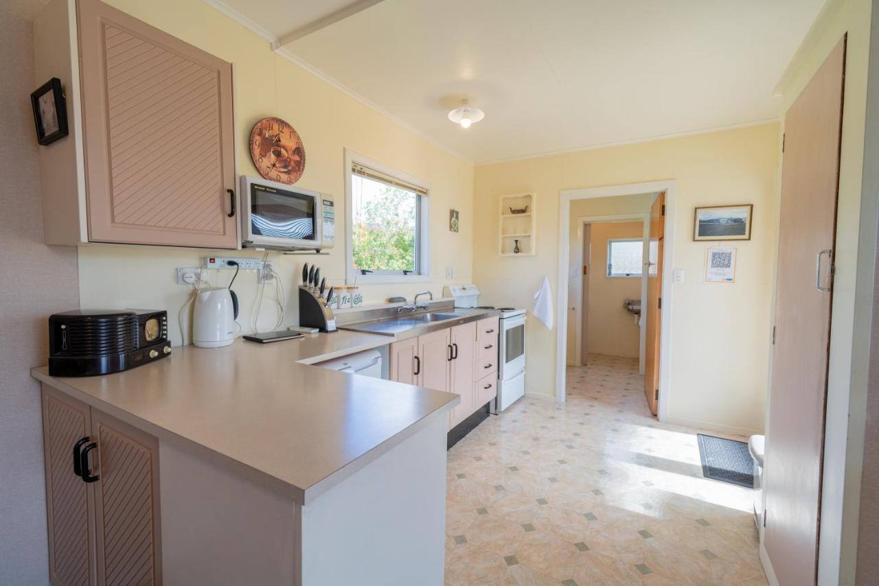 Rustlein Cottage - Te Anau Holiday Home エクステリア 写真