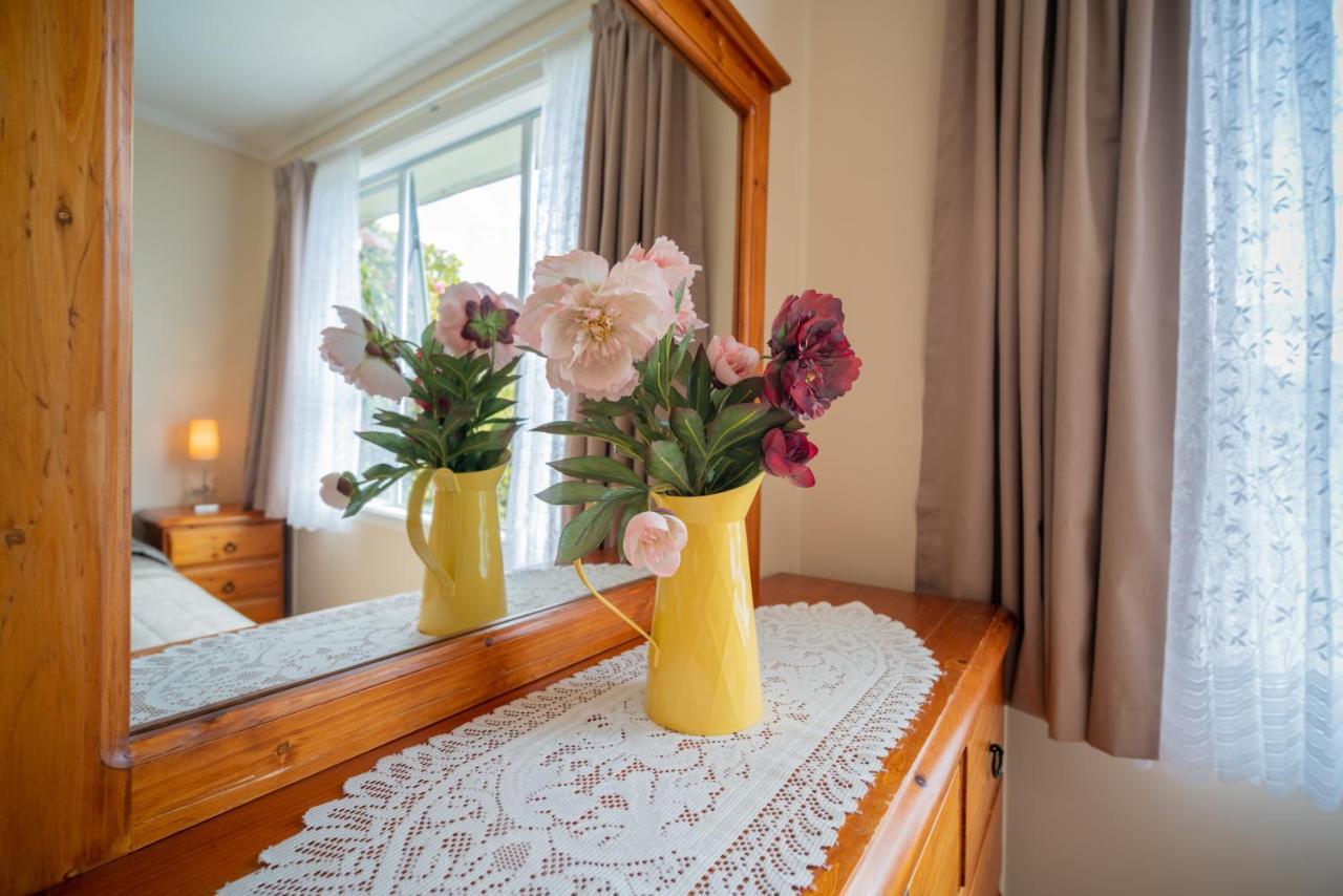 Rustlein Cottage - Te Anau Holiday Home エクステリア 写真