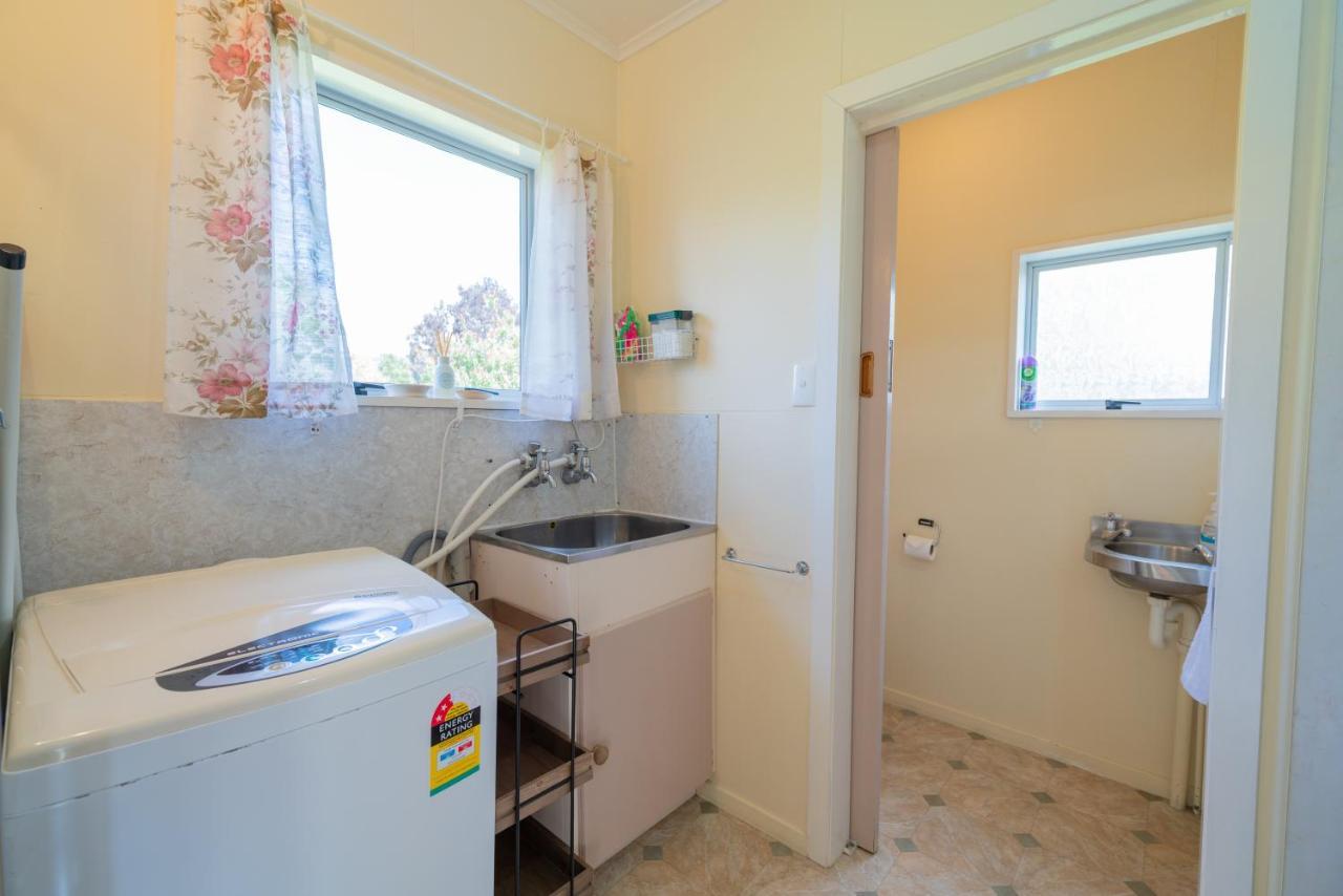 Rustlein Cottage - Te Anau Holiday Home エクステリア 写真